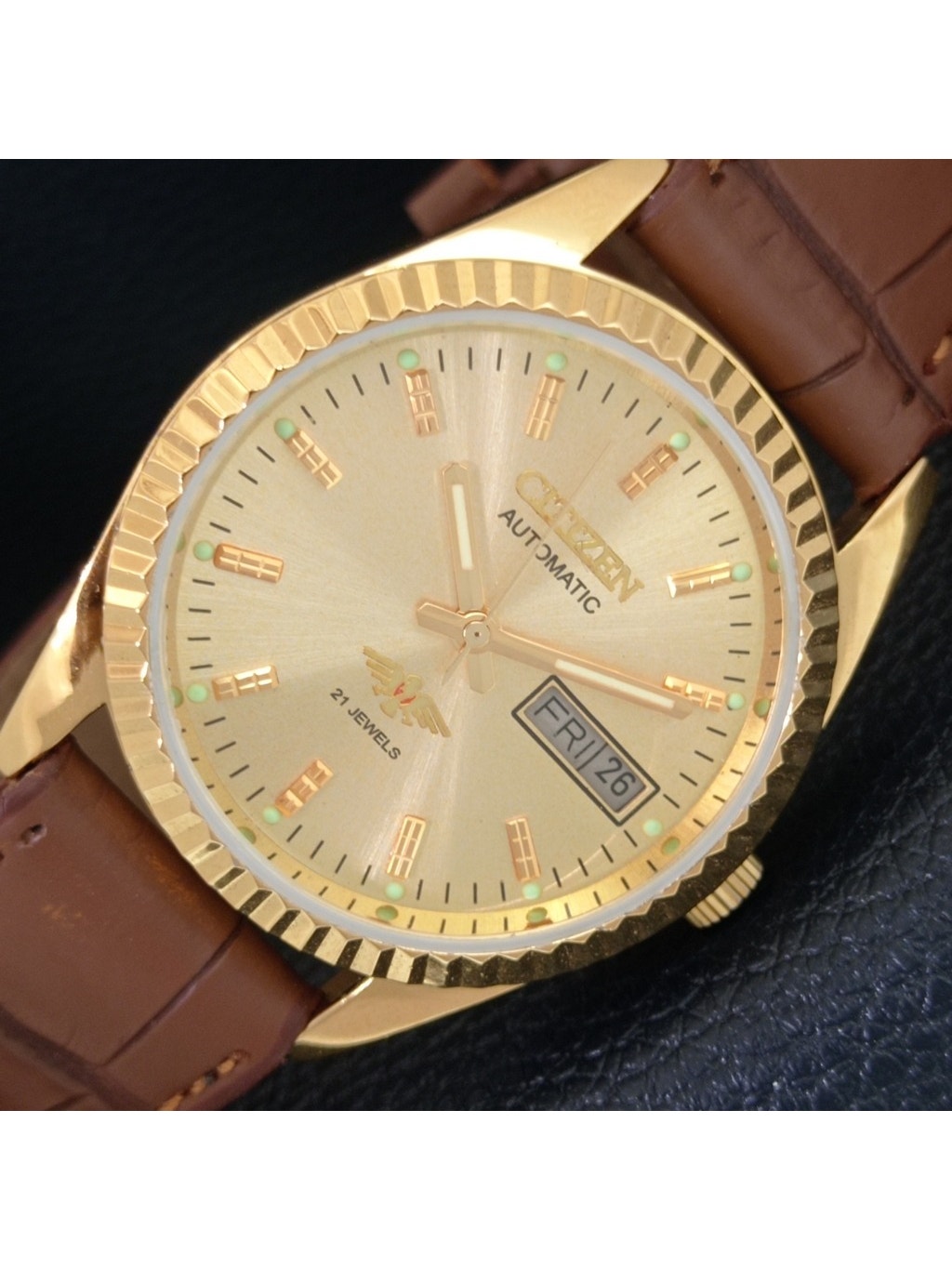 Vintage 1973 Citizen Automatic Mens Gold Watch WDaydate  Gold Accents